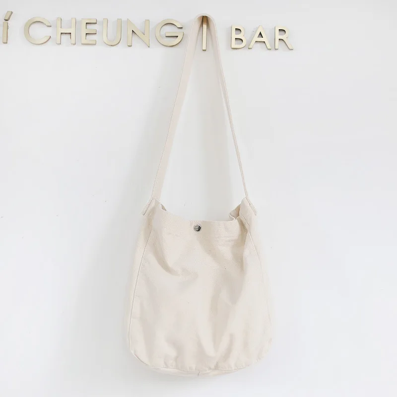 Retro Washed Canvas Messenger Bag Simple and Fashionable Student One-shoulder Woman Bag Leisure Literary Mori Messenger Bag
Retro Washed Canvas Messenger Bag Simple and Fashionable Student One-shoulder Woman Bag Leisure Literary Mori Messenger Bag
