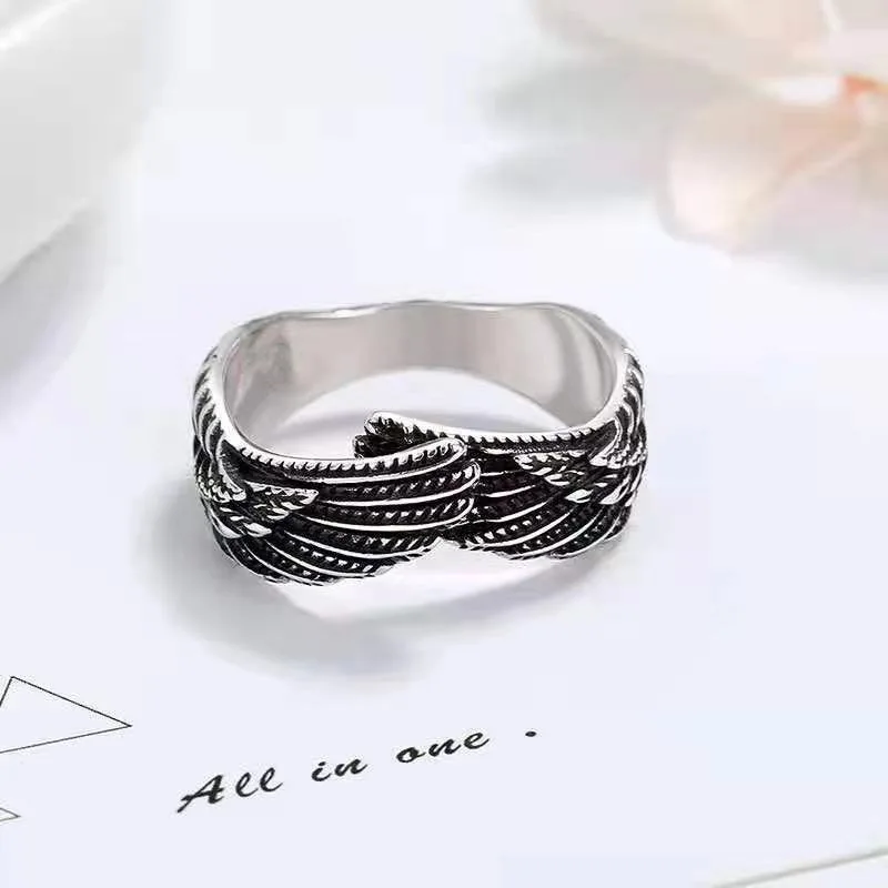 2021 Trend Fashion Retro Punk Metal Angel Wings Feather Alloy Men's Women's Open Ring Charm Simple Jewelry Party Gift Adjustable
2021 Trend Fashion Retro Punk Metal Angel Wings Feather Alloy Men's Women's Open Ring Charm Simple Jewelry Party Gift Adjustable