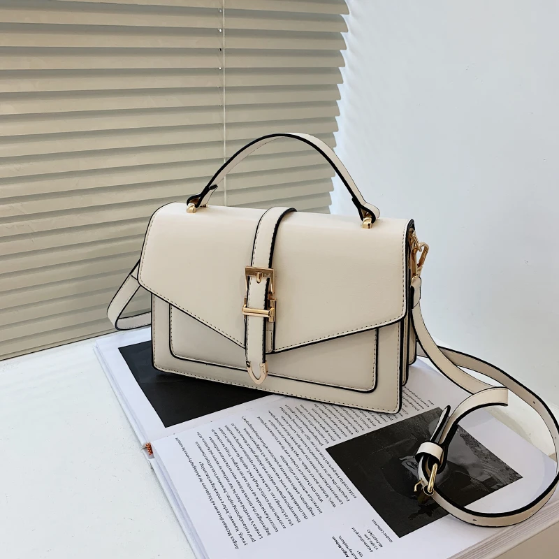 Fashion designer Shoulder Bags brand cheap Women Totes crossbody bags Female Leather white chain Handbag for Women 2021 
Fashion designer Shoulder Bags brand cheap Women Totes crossbody bags Female Leather white chain Handbag for Women 2021