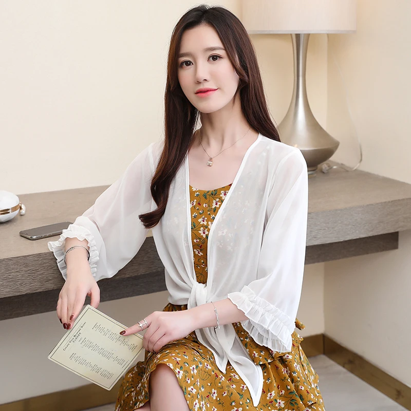 #5319 White Black Blue Beige Asymmetrical Chiffon Coat Women Summer See Through Clothes Sexy Thin Sunscreen Short Coat Female
#5319 White Black Blue Beige Asymmetrical Chiffon Coat Women Summer See Through Clothes Sexy Thin Sunscreen Short Coat Female