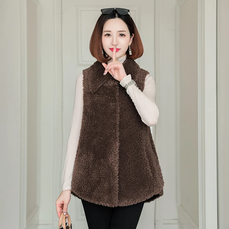 Women's Winter Vests Lambswool Solid Turn Down Collar Ladies Casual Sleeveless Jacket Single Breasted Vogue Waistcoat Female
Women's Winter Vests Lambswool Solid Turn Down Collar Ladies Casual Sleeveless Jacket Single Breasted Vogue Waistcoat Female