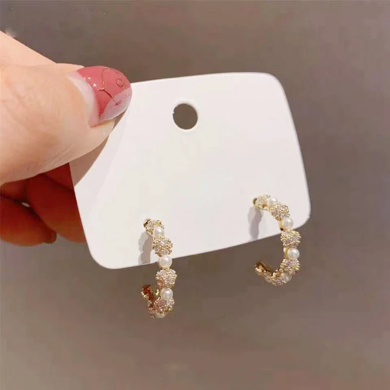 2020 Korean Elegant Shiny Cubic Zircon Rhinestone Hoop Earrings For Women Simulate Pearl Circle Boucle D'oreille Oorbellen Gift
2020 Korean Elegant Shiny Cubic Zircon Rhinestone Hoop Earrings For Women Simulate Pearl Circle Boucle D'oreille Oorbellen Gift