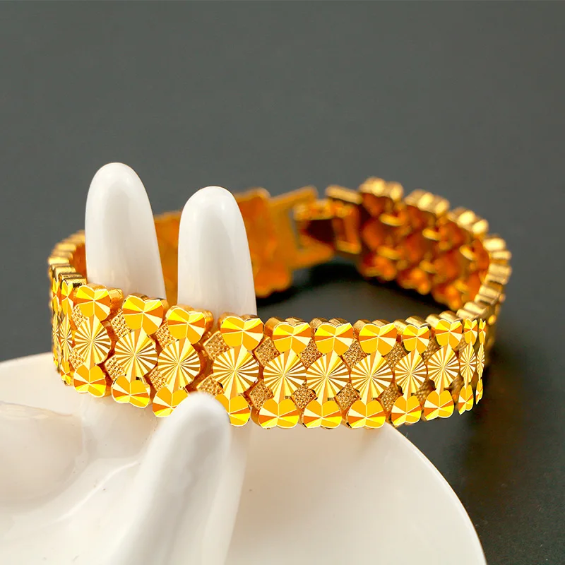 Luxury 24K Gold Plated Men's Bracelet Personalized Watch Bracelet Wedding Anniversary Bracelet Wide Version Does Not Fading
Luxury 24K Gold Plated Men's Bracelet Personalized Watch Bracelet Wedding Anniversary Bracelet Wide Version Does Not Fading
