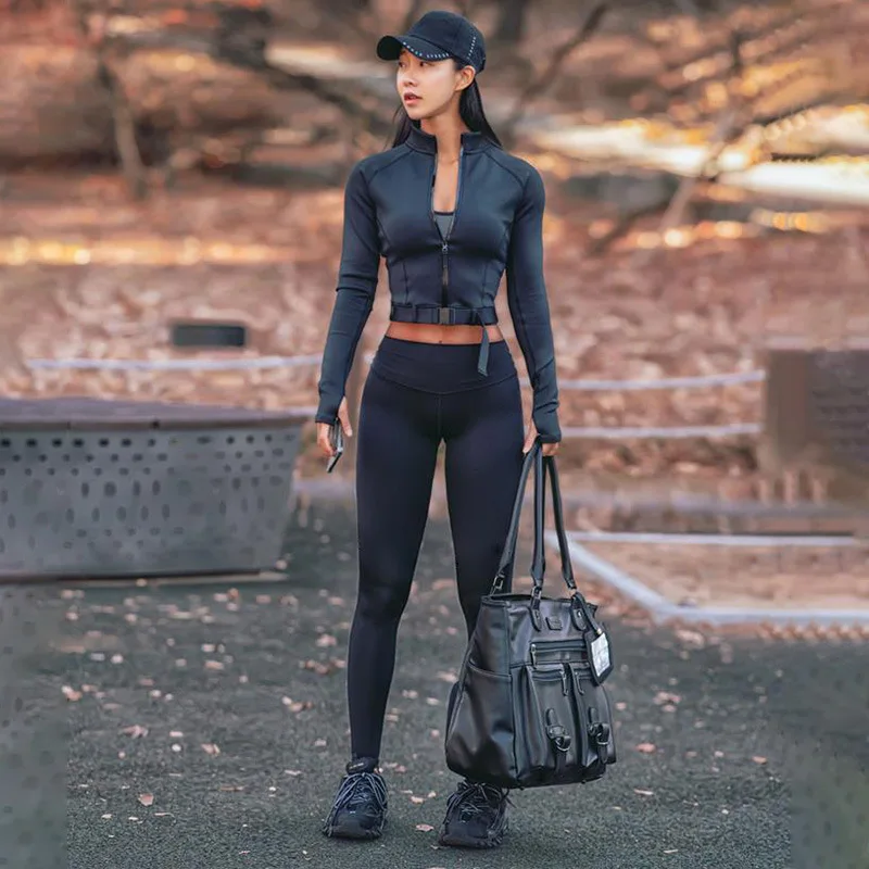 Two-Piece Set Autumn and Winter New Zipper Buckle Long Sleeve Yoga Workout Clothes Black Jacket Tights Sports Suit Sportwear New
Two-Piece Set Autumn and Winter New Zipper Buckle Long Sleeve Yoga Workout Clothes Black Jacket Tights Sports Suit Sportwear New
