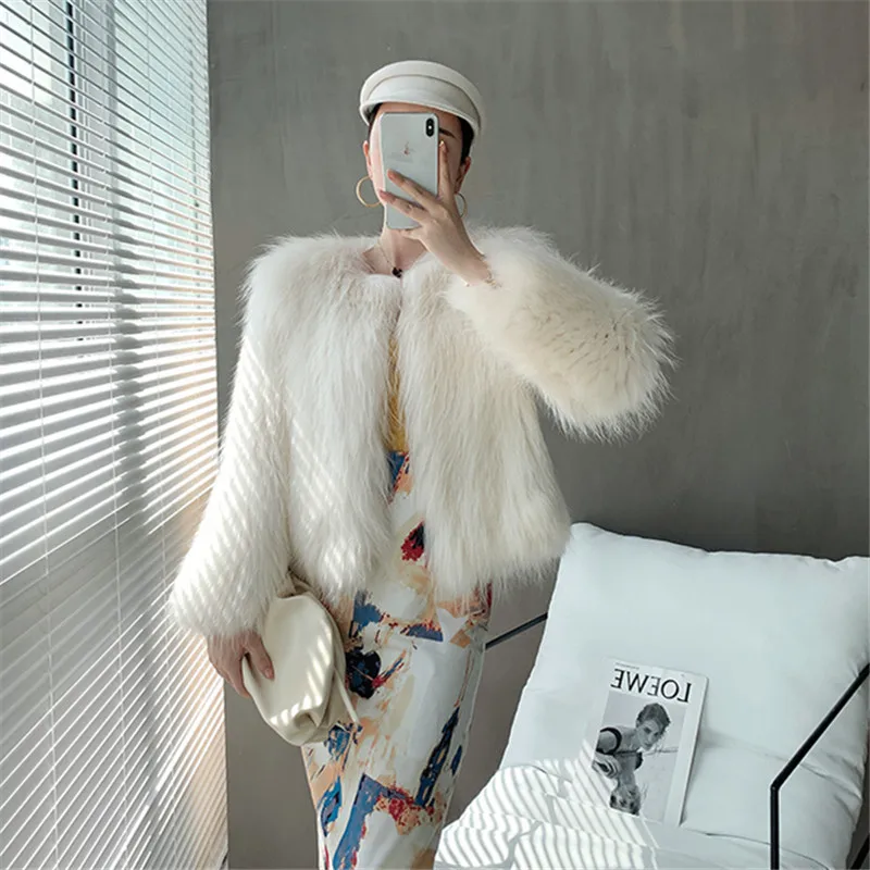 Winter Jacket Women Big Fluffy Artificial Raccoon Fur Coat Fake Plus Size Fur Thick Warm Outerwear Streetwear No Removable Vesto
Winter Jacket Women Big Fluffy Artificial Raccoon Fur Coat Fake Plus Size Fur Thick Warm Outerwear Streetwear No Removable Vesto