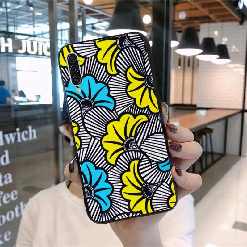African Wax Fabic Phone Case For Samsung Galaxy M10 20 30 A 40 50 70 71 6S A2 A6 A9 2018 J7 CORE PLUS STAR S10 5G C8 
African Wax Fabic Phone Case For Samsung Galaxy M10 20 30 A 40 50 70 71 6S A2 A6 A9 2018 J7 CORE PLUS STAR S10 5G C8