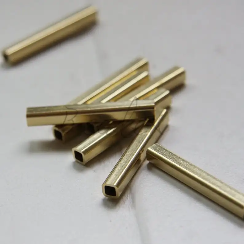 Необработанная латунная квадратная трубка 4x4x30 мм
Необработанная латунная квадратная трубка 4x4x30 мм