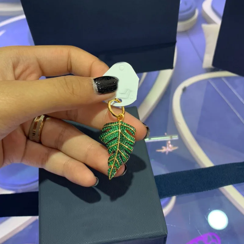Brand 1:11 Piece Fashion High Quality Copper Single Tropical Jungle Large Green Leaf Earring Women Party Jewelry
Brand 1:11 Piece Fashion High Quality Copper Single Tropical Jungle Large Green Leaf Earring Women Party Jewelry
