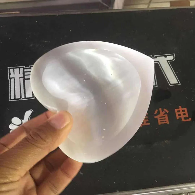 Free Shipping !!! Natural White Selenite Crysatl Heart Bowl 
Free Shipping !!! Natural White Selenite Crysatl Heart Bowl