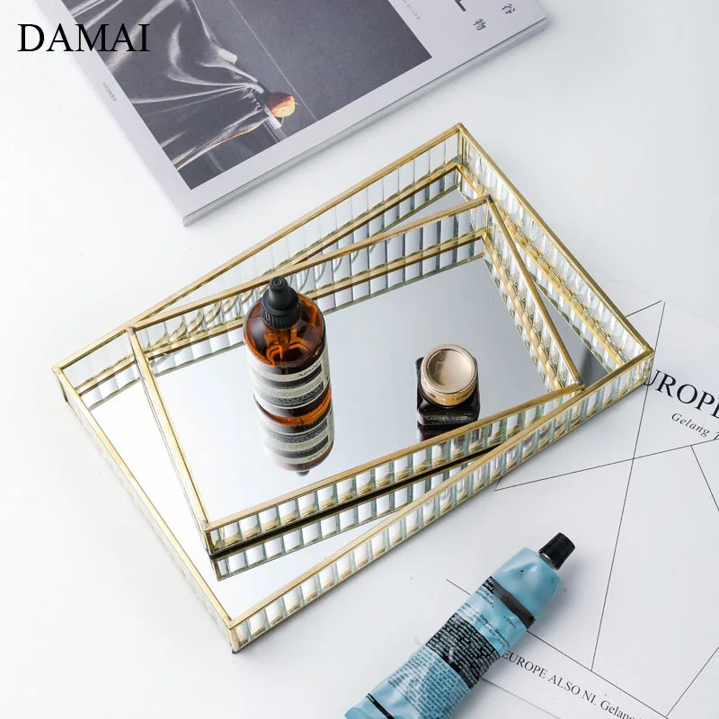 Gold Inlay Glass Mirror Trays Decorative Hollowation Copper Strip Jewelry Cosmetic Storage Display Tray Home Decoration Modern
Gold Inlay Glass Mirror Trays Decorative Hollowation Copper Strip Jewelry Cosmetic Storage Display Tray Home Decoration Modern