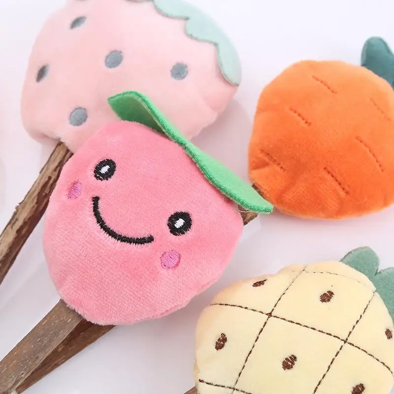 1Pc Natural Pet Cat Snacks Sticks Plush Fruit Shape Cleaning Tooth Catnip Cat Toys Molar Toothpaste Sticker Pet Interactive Toy
1Pc Natural Pet Cat Snacks Sticks Plush Fruit Shape Cleaning Tooth Catnip Cat Toys Molar Toothpaste Sticker Pet Interactive Toy