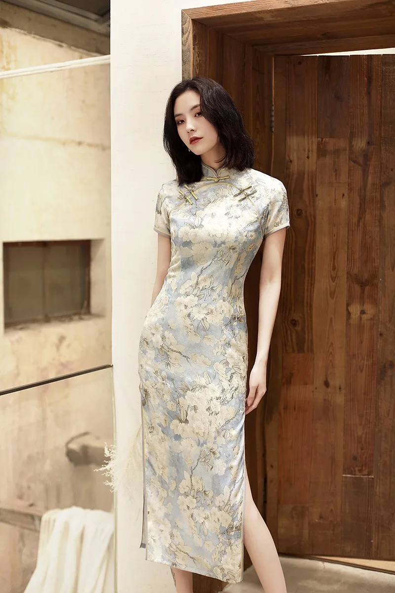 Spring/summer 2020 new fashion elegant daily slimming slimming temperament improved short-sleeved long Cheongsam dress
Spring/summer 2020 new fashion elegant daily slimming slimming temperament improved short-sleeved long Cheongsam dress