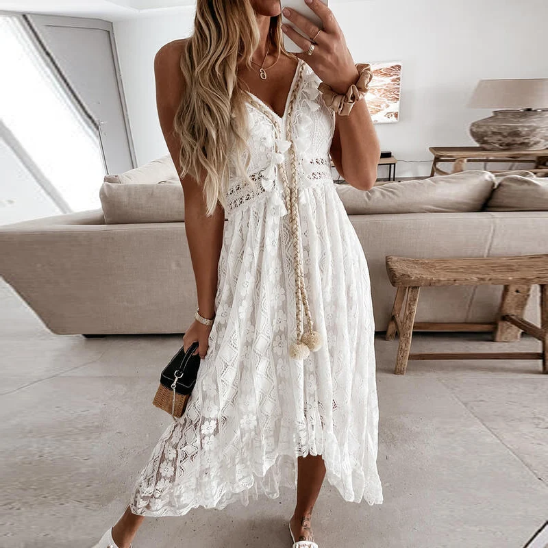 Vintage Spaghetti Strap Solid V-Neck Dress Women Hollow Out Lace Patchwork Dress Summer Sexy Ladies Sleeveless Slim Fit Dresses
Vintage Spaghetti Strap Solid V-Neck Dress Women Hollow Out Lace Patchwork Dress Summer Sexy Ladies Sleeveless Slim Fit Dresses