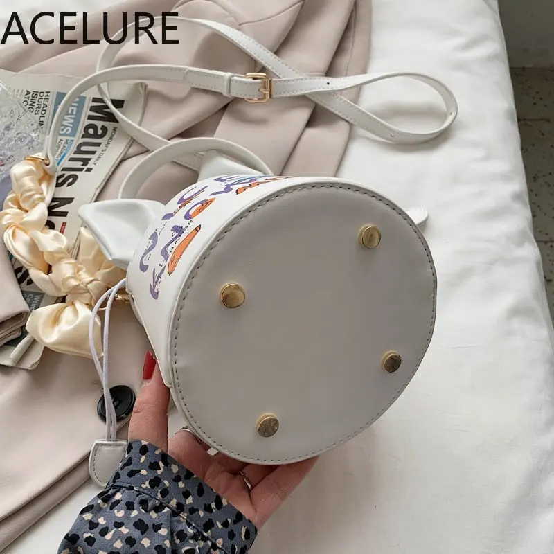 ACELURE New Graffiti PU Leather Bucket Bags Women Fashion Bow Shoulder Messenger Bag Female All-match Solid Color Hand Bags
ACELURE New Graffiti PU Leather Bucket Bags Women Fashion Bow Shoulder Messenger Bag Female All-match Solid Color Hand Bags