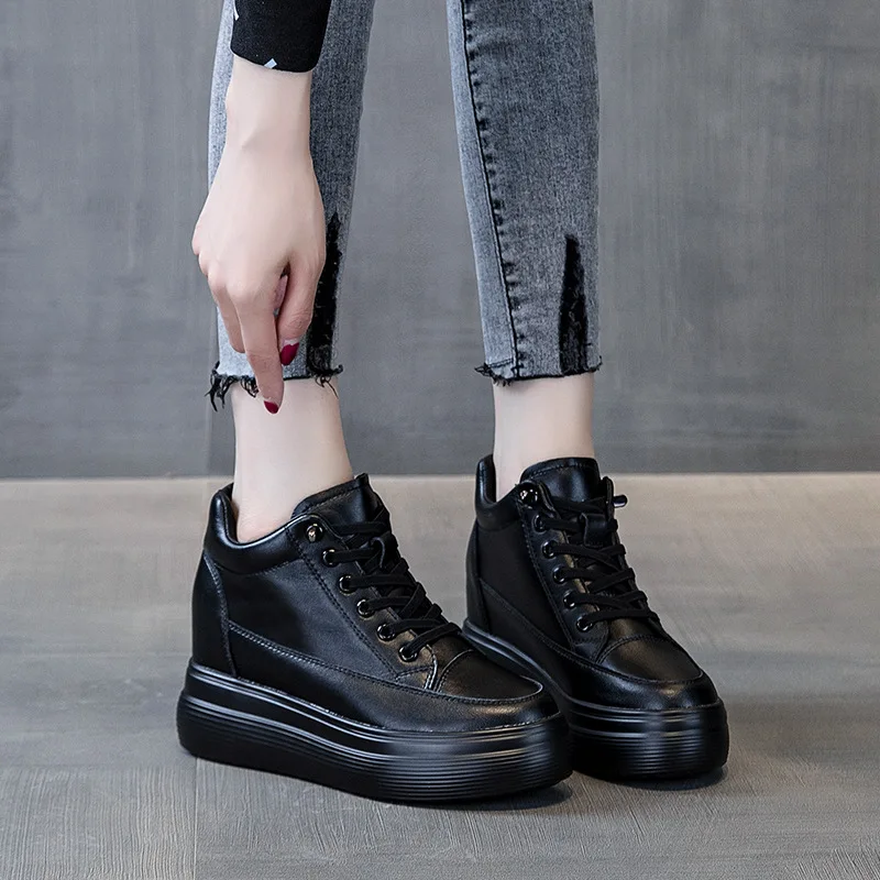 LEOSOXS Women Platform Sneakers Leather Casual Ladies Chunky Shoes Woman High Black Fashion Trend Thick Soled Wedge Sneakers New
LEOSOXS Women Platform Sneakers Leather Casual Ladies Chunky Shoes Woman High Black Fashion Trend Thick Soled Wedge Sneakers New