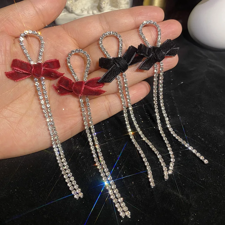 2021 new Black bow long temperament earrings red ribbon premium earrings, Korean wholesale tassel earrings luxury jewelry
2021 new Black bow long temperament earrings red ribbon premium earrings, Korean wholesale tassel earrings luxury jewelry