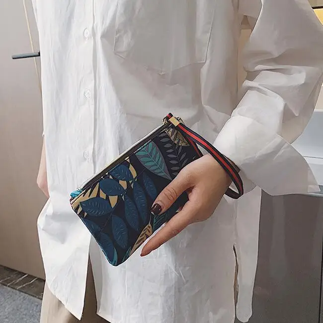 Hot New Designer Coin Purse Women Wallets For Mobile Phone Clutch Bag Fashion Leaf Small Handbag High Quality Oxford Long Wallet
Hot New Designer Coin Purse Women Wallets For Mobile Phone Clutch Bag Fashion Leaf Small Handbag High Quality Oxford Long Wallet