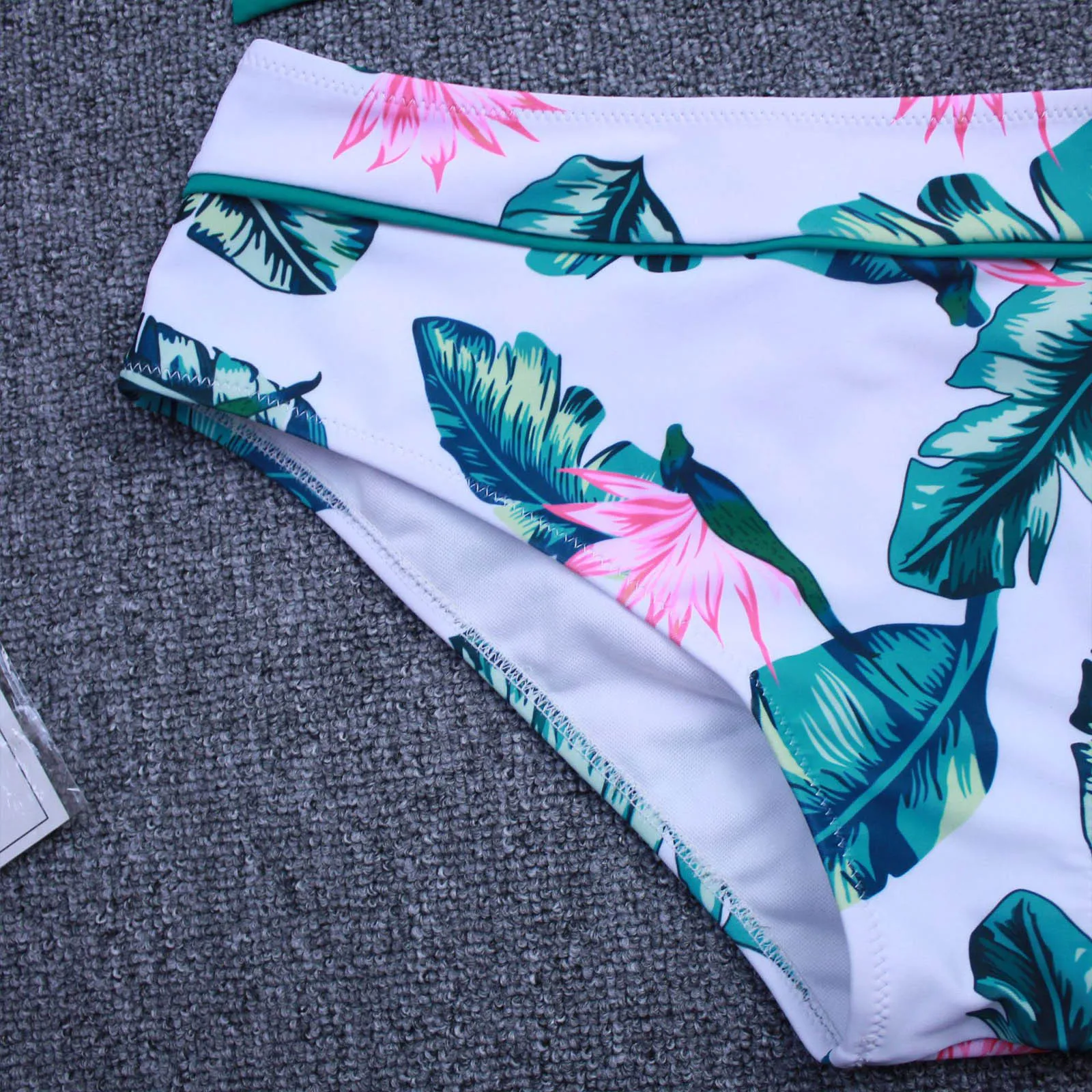Sexy Swimsuit Women High Waist Bikini High Leg Swimming Suit For Bathing Suit Leaf Print Swimwear Women 2021 Bikinis Set
Sexy Swimsuit Women High Waist Bikini High Leg Swimming Suit For Bathing Suit Leaf Print Swimwear Women 2021 Bikinis Set