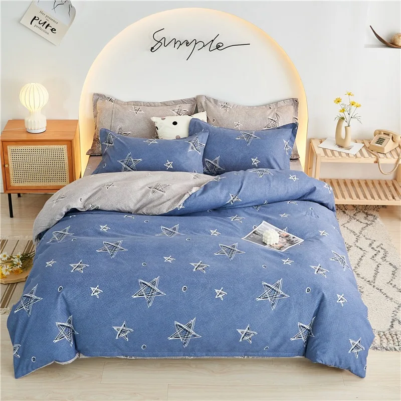 Комплект постельного белья из 3/4 предметов, модный синий двухсторонний Удобный домашний текстиль из чистого хлопка с изображением пятиконе...
Комплект постельного белья из 3/4 предметов, модный синий двухсторонний Удобный домашний текстиль из чистого хлопка с изображением пятиконе...