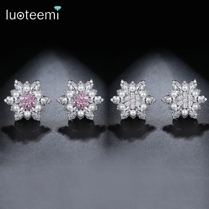 LUOTEEMICute Pretty Big Flower Statement Stud Earrings For Women Fashion Small Multiple Pearls Jewelry Wedding Earring for Women
LUOTEEMICute Pretty Big Flower Statement Stud Earrings For Women Fashion Small Multiple Pearls Jewelry Wedding Earring for Women
