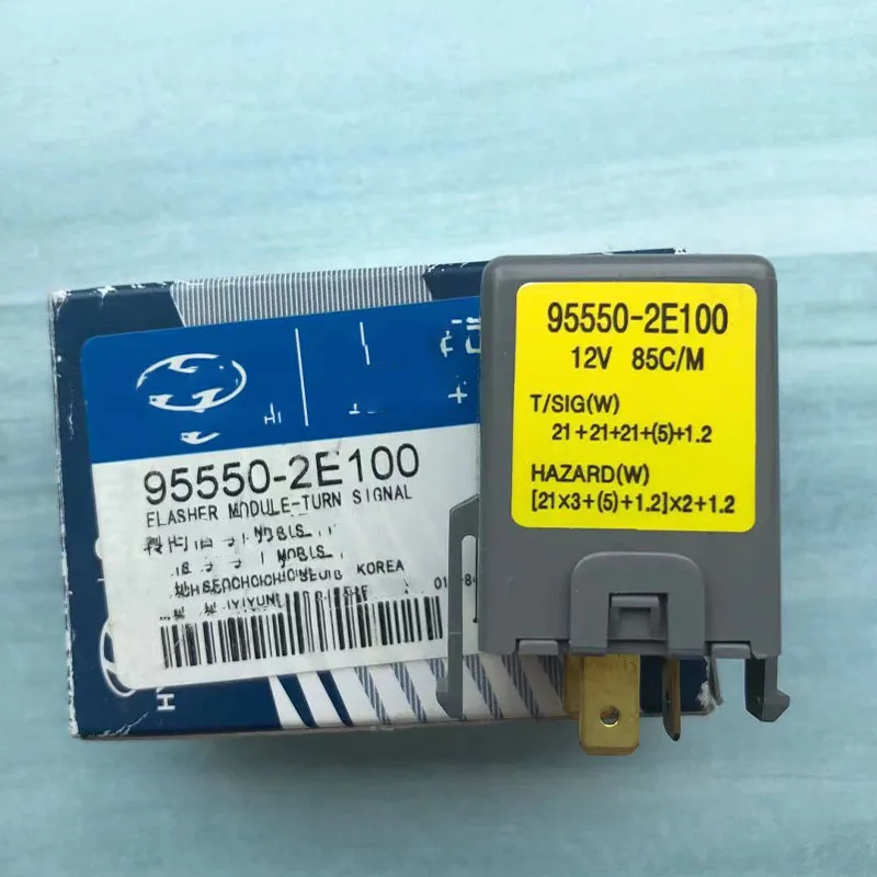 Original genuine flashing module turn signal is suitable for Hyundai Tucson OEM 95550-2E100 12V 85C/M 12V85CM
Original genuine flashing module turn signal is suitable for Hyundai Tucson OEM 95550-2E100 12V 85C/M 12V85CM