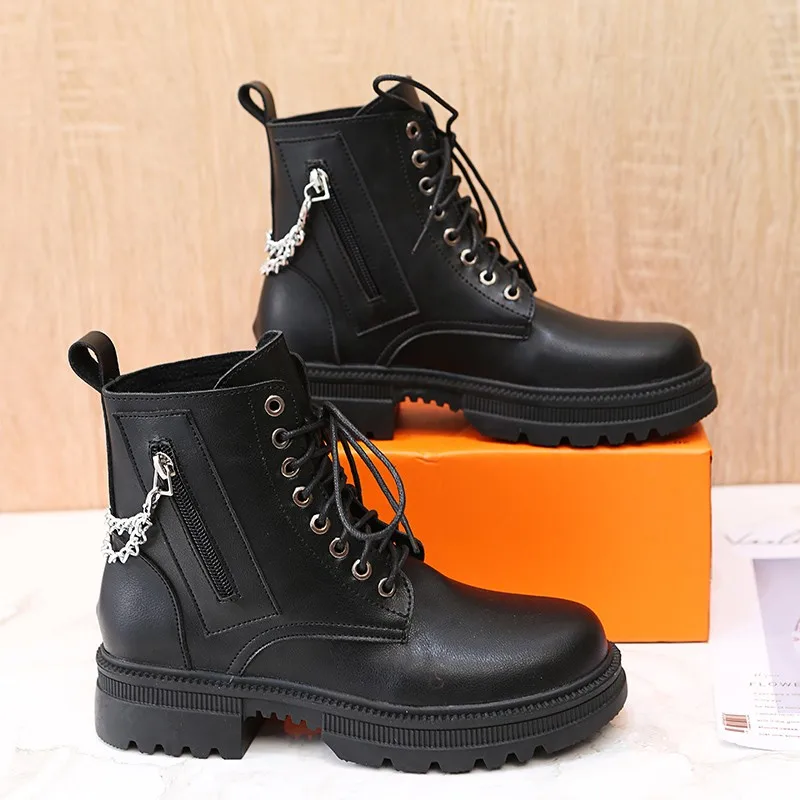 Fashion Chain Ladies Round Head Martin Boots 2021 Cross Straps Ladies Thick-soled Nude Boots Square Heel Casual Shoes Flat Boots
Fashion Chain Ladies Round Head Martin Boots 2021 Cross Straps Ladies Thick-soled Nude Boots Square Heel Casual Shoes Flat Boots