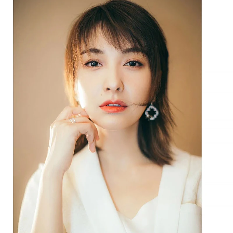 Swallow Earrings 925 pure silver micro inlaid zircon fashion simple personality refined elegant design
Swallow Earrings 925 pure silver micro inlaid zircon fashion simple personality refined elegant design