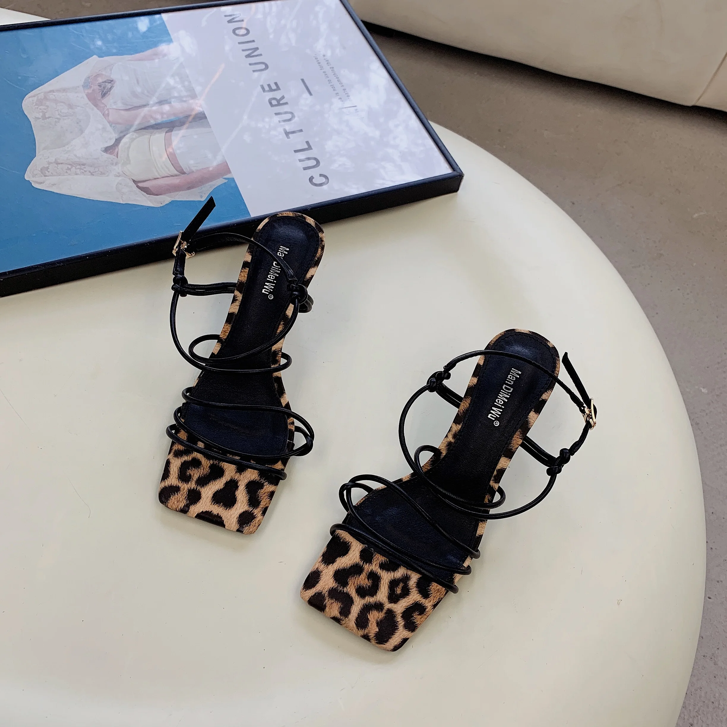 Termainoov Women Sandals High Heels Square Toe Leopard Band Heeled Open Toe Fashion New Roman Sandalias
Termainoov Women Sandals High Heels Square Toe Leopard Band Heeled Open Toe Fashion New Roman Sandalias