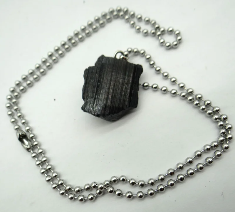 wholesale natural black tourmaline tourmaline repair ore can be used charm pendant for diy jewelry making necklace Accessories
wholesale natural black tourmaline tourmaline repair ore can be used charm pendant for diy jewelry making necklace Accessories