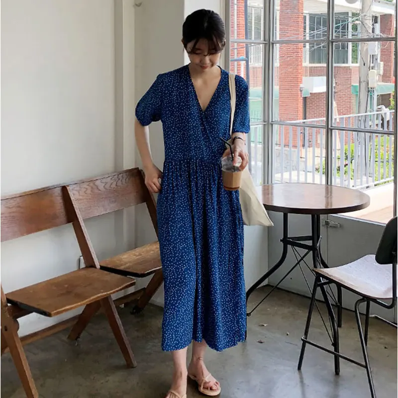 Dresses for Women Summer Blue V-neck Chiffon Polka Dots Dress Loose Slimming Self-TieCasual dress
Dresses for Women Summer Blue V-neck Chiffon Polka Dots Dress Loose Slimming Self-TieCasual dress