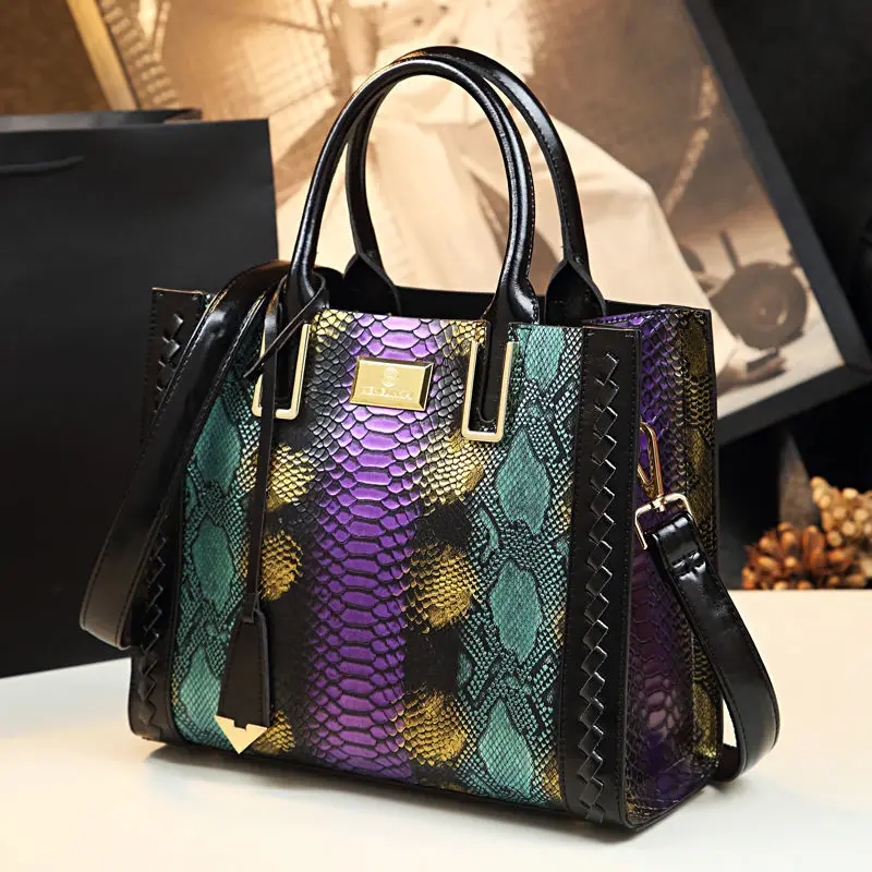 Luxury Cowhide Leather Women Handbag fashion female Serpentine Diamond portable Tote bag ladies shoulder messenger bags 2021 New
Luxury Cowhide Leather Women Handbag fashion female Serpentine Diamond portable Tote bag ladies shoulder messenger bags 2021 New