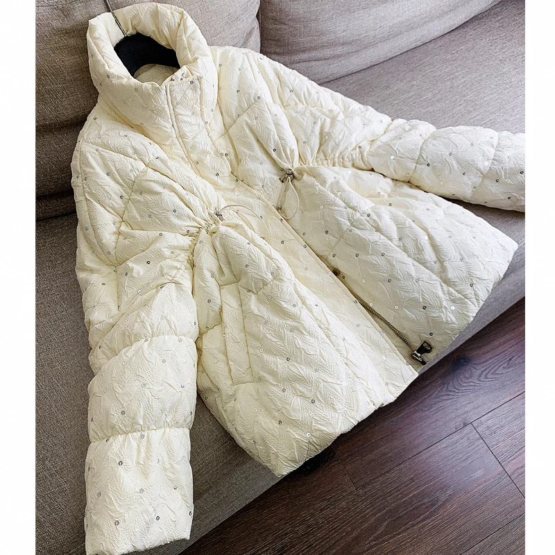 New Back to kill the cream puff sequins sweet grandma 90 white duck down wind upset warm collar short down jacket
New Back to kill the cream puff sequins sweet grandma 90 white duck down wind upset warm collar short down jacket
