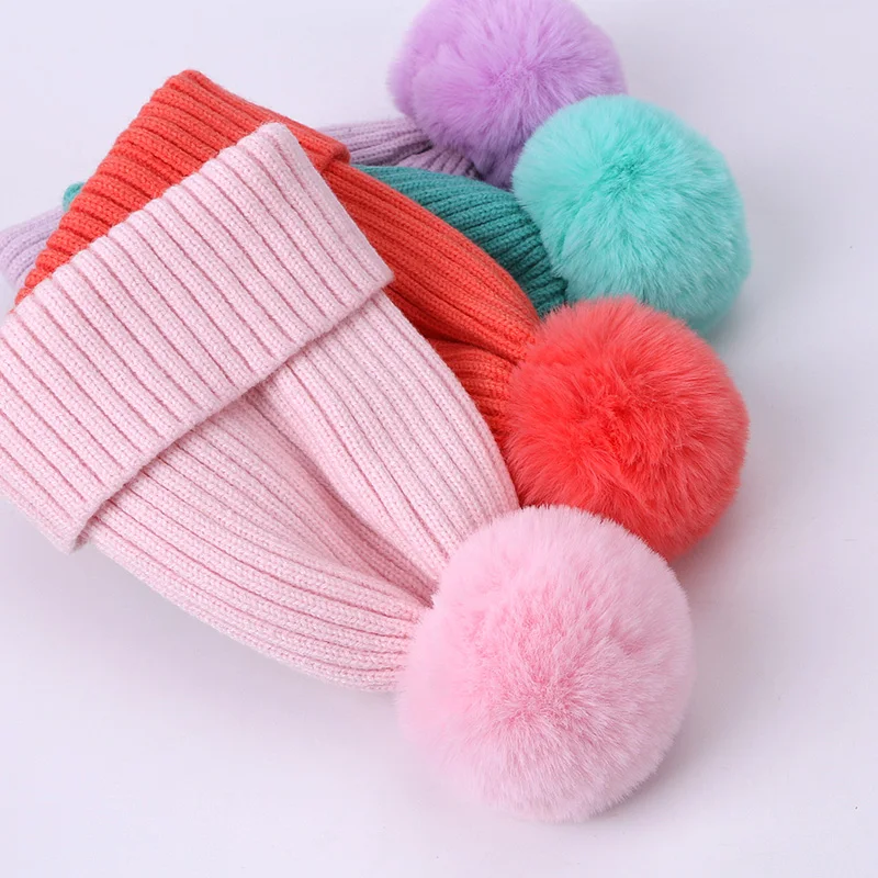 Зимняя шапка с помпоном вязаная для детей однотонная детская теплая плотная