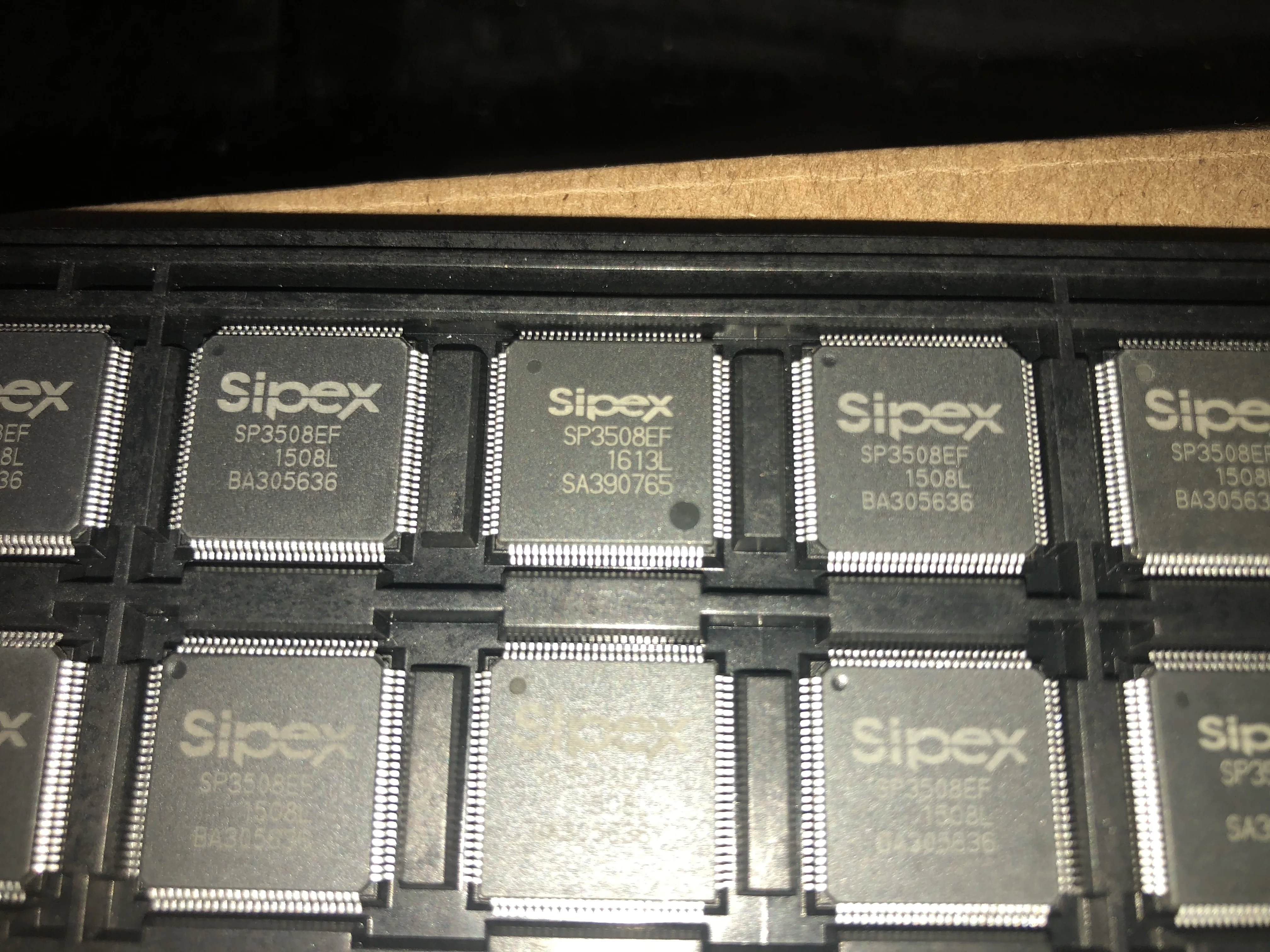 SP3508CF-LIC TRANSCEIVER HALF 8/8 100LQFP
SP3508CF-LIC TRANSCEIVER HALF 8/8 100LQFP