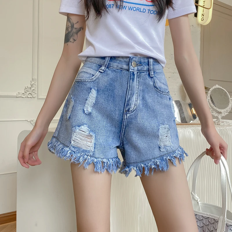Denim shorts women's summer 2021 new fashion high waist slim loose hole edging net red A-line hot pants
Denim shorts women's summer 2021 new fashion high waist slim loose hole edging net red A-line hot pants
