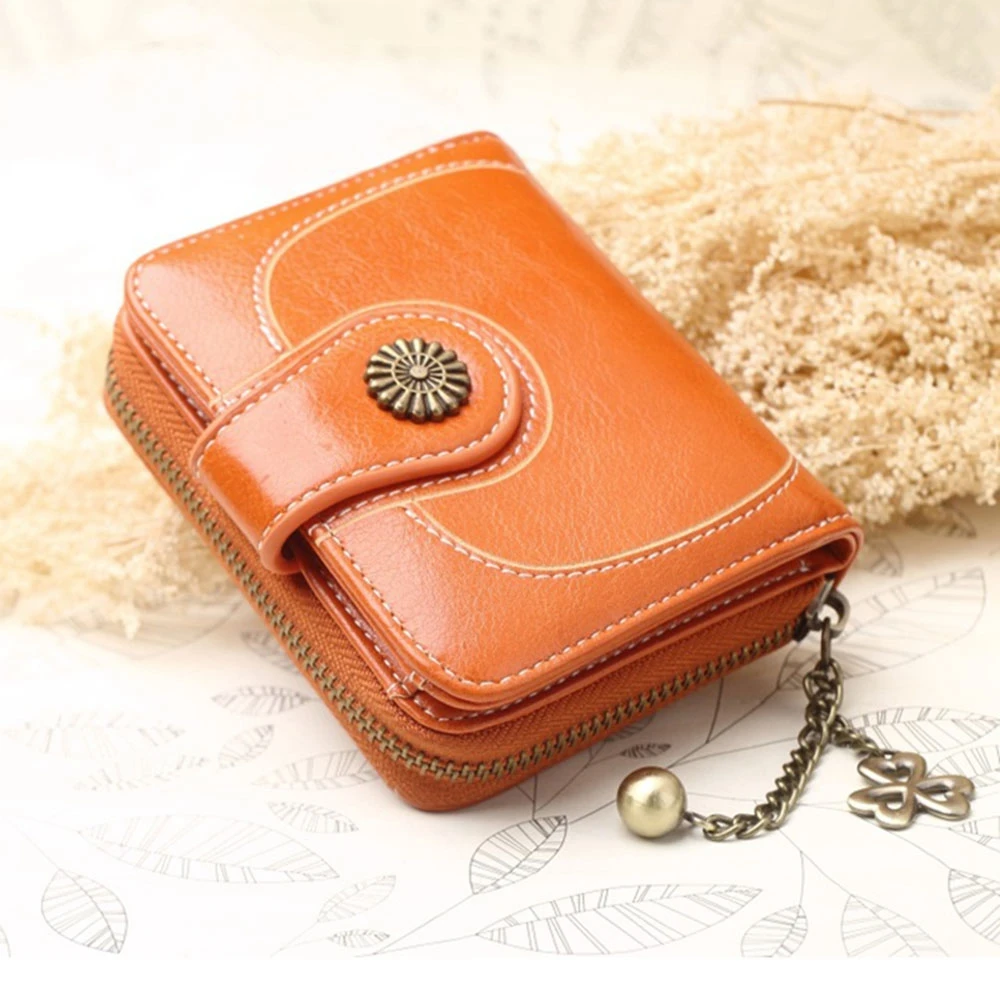 ISKYBOB Korean Women Wallet Short Coin Purse Clutch Bag Vintage Oil Wax Leather Coin Bag Card Package
ISKYBOB Korean Women Wallet Short Coin Purse Clutch Bag Vintage Oil Wax Leather Coin Bag Card Package