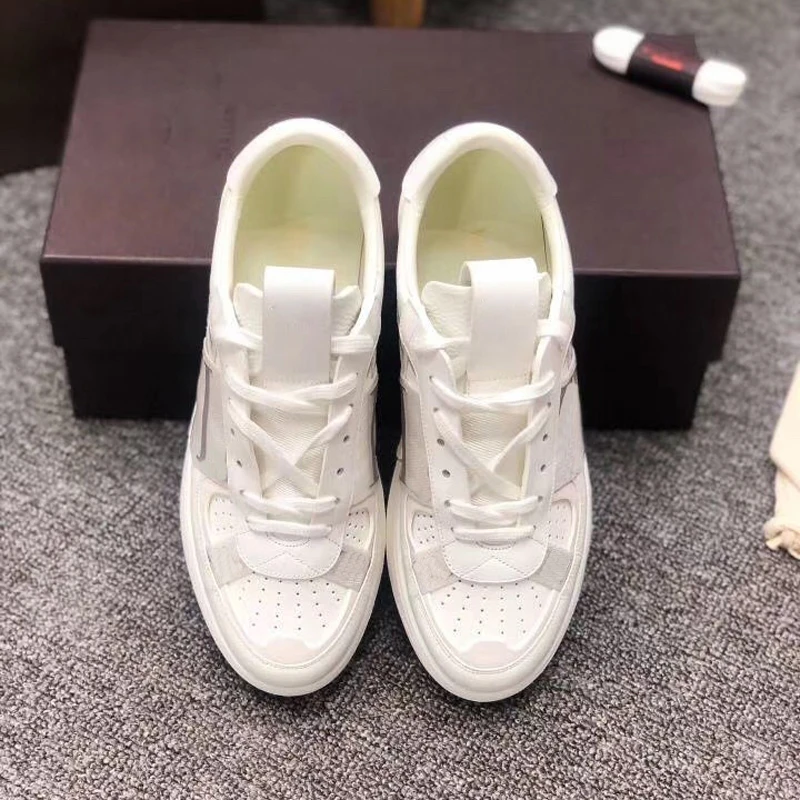 With Logo Women's Shoes Fashion Splicing High Quality Couple Models Genuine Leather Increase Trend Men Sports Shoes
With Logo Women's Shoes Fashion Splicing High Quality Couple Models Genuine Leather Increase Trend Men Sports Shoes