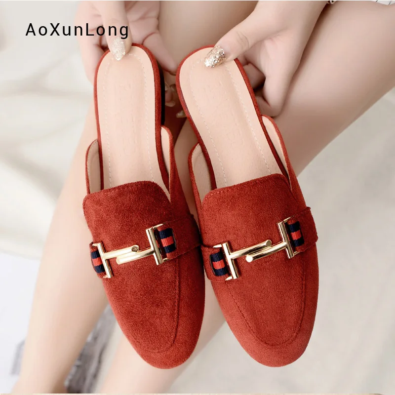 2019 Autumn New Mules Shoes Women's Thermal Suede Home Slides Fashion Metal Chain Office Lady Indoor Sandal Femme Mules Slippers
2019 Autumn New Mules Shoes Women's Thermal Suede Home Slides Fashion Metal Chain Office Lady Indoor Sandal Femme Mules Slippers
