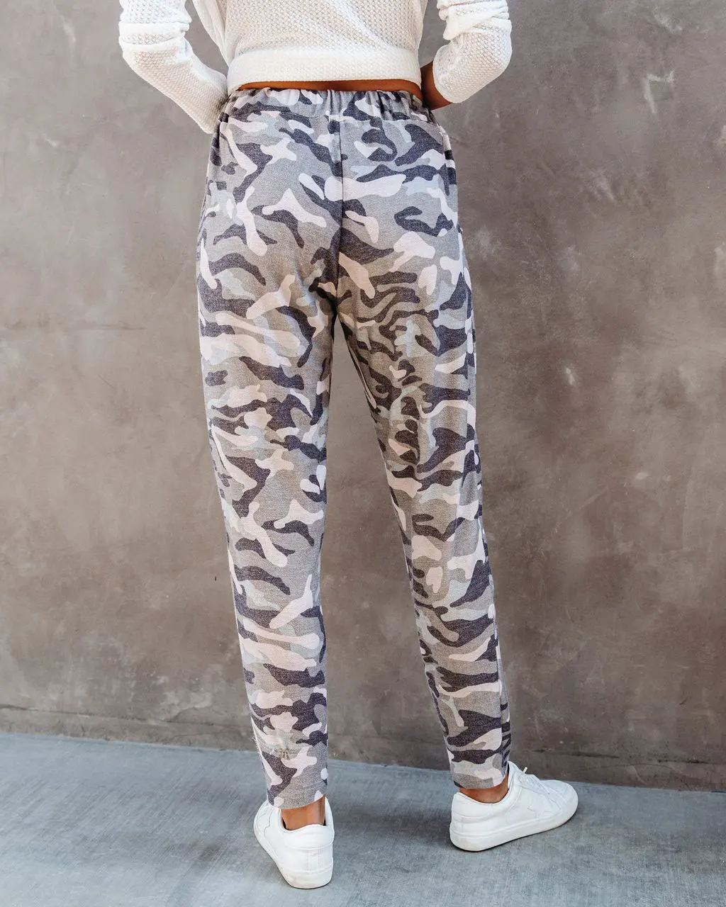 High Quality Fashion Women Camouflage Jogger Sweatpants Casual Drawstring Elastic Waist Active Workout Pants with Pockets
High Quality Fashion Women Camouflage Jogger Sweatpants Casual Drawstring Elastic Waist Active Workout Pants with Pockets