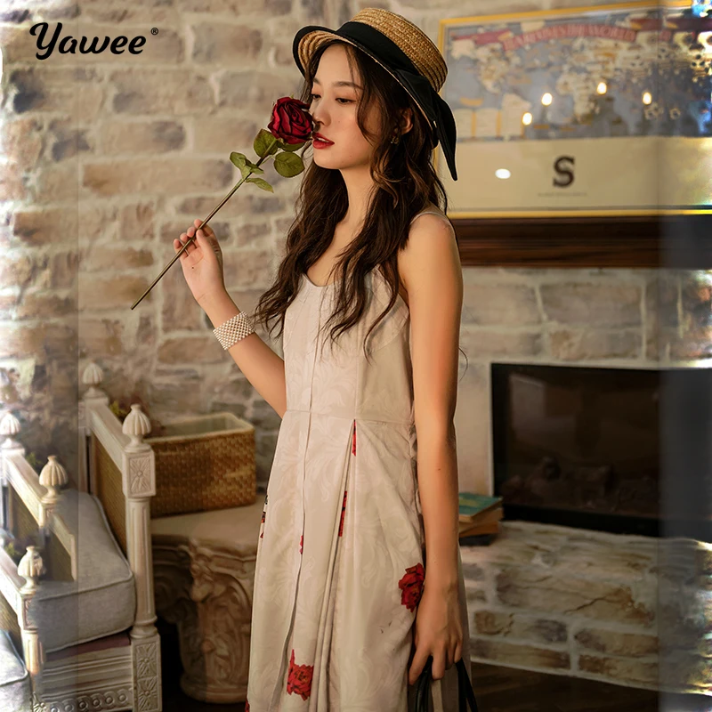 Fashion Sexy Women Sleeveless Backelss Summer Dress 2020 White Casual Dress Spaghetti Strap Dresses Button midi Sundress
Fashion Sexy Women Sleeveless Backelss Summer Dress 2020 White Casual Dress Spaghetti Strap Dresses Button midi Sundress