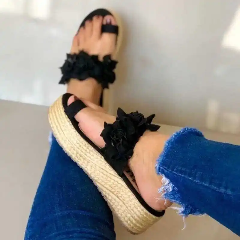Large size flower flip flop wear new thick bottom anti slip sandals women slope heel leisure beach slippers women
Large size flower flip flop wear new thick bottom anti slip sandals women slope heel leisure beach slippers women