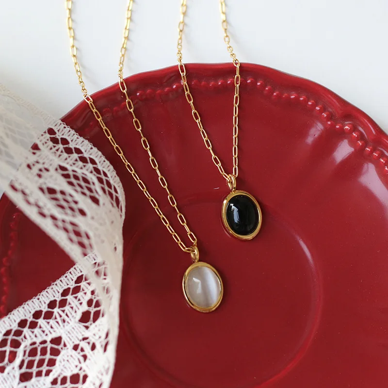 The New Pop Necklace Cat Eye Stone Velvet Retro Titanium Steel Necklace Collarbone Chain Fashion Necklaces for Women 2021 Luxury
The New Pop Necklace Cat Eye Stone Velvet Retro Titanium Steel Necklace Collarbone Chain Fashion Necklaces for Women 2021 Luxury