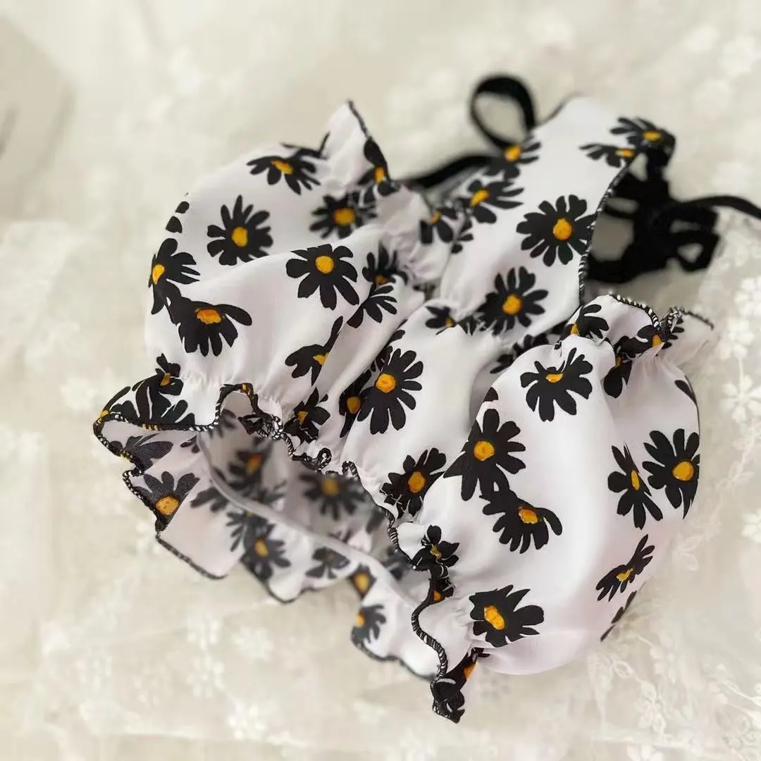 2021 new Dog clothes for small dogs pet Clothing cats dress Puppy summer york fancy breeds Daisy sling skirts cute white black a
2021 new Dog clothes for small dogs pet Clothing cats dress Puppy summer york fancy breeds Daisy sling skirts cute white black a