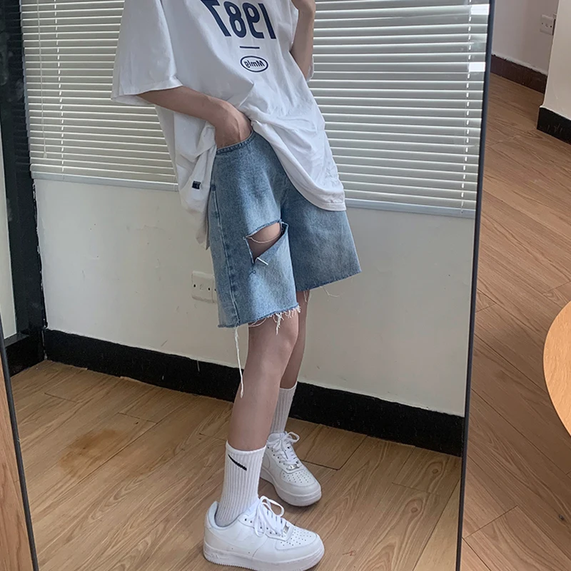 Summer 2021 New Korean Washed-out Ripped Denim Shorts Straight Fifth Pants High Waist Slimming Trousers Women's Fashion
Summer 2021 New Korean Washed-out Ripped Denim Shorts Straight Fifth Pants High Waist Slimming Trousers Women's Fashion