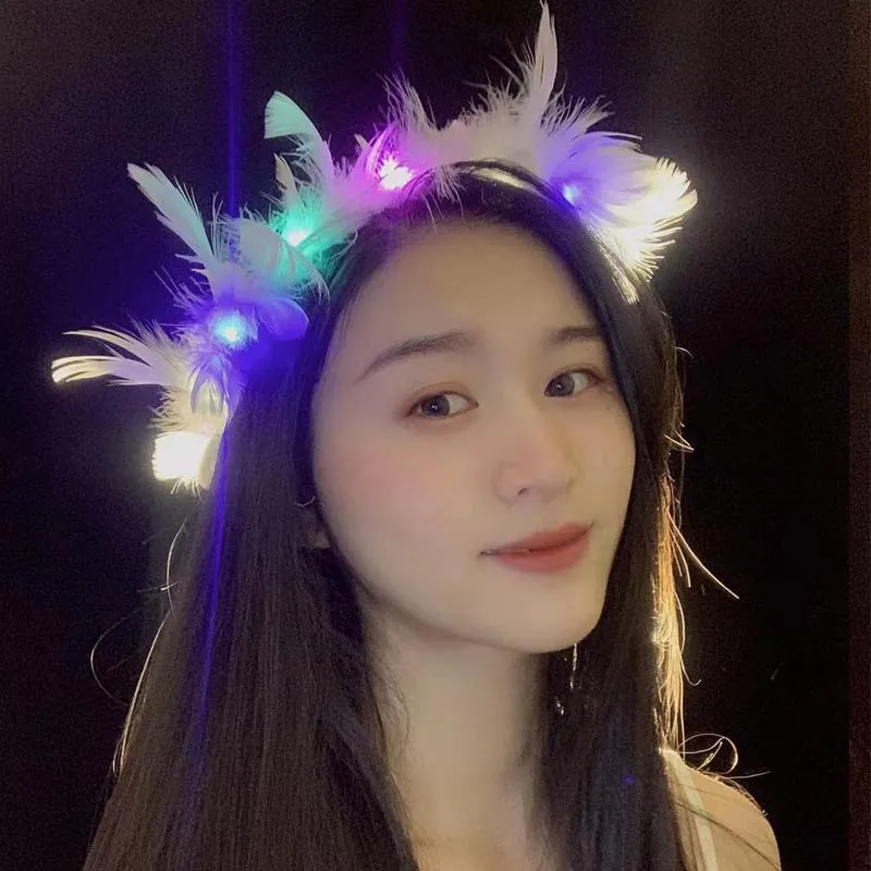 LED White Feather Head Garland Hairband Wreath Ladies Girls Angel Hen Night Fancy Dress Party Glow Headband Battery Include 
LED White Feather Head Garland Hairband Wreath Ladies Girls Angel Hen Night Fancy Dress Party Glow Headband Battery Include