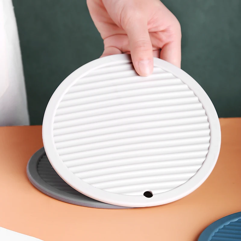 Insulation Bowl Mat Silicone Heat-Resistant Anti-Scalding Table Placemat Non-Slip Kitchen Pots And Pan Pads Kitchen Accessories
Insulation Bowl Mat Silicone Heat-Resistant Anti-Scalding Table Placemat Non-Slip Kitchen Pots And Pan Pads Kitchen Accessories