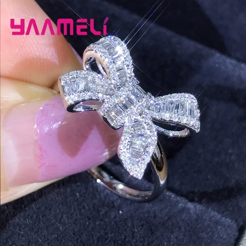 Korean Stylish Princess Queen Ladies Ring Luxury Sterling Silver 925 Rhinestone Bowknot Charming Jewelry for Wedding
Korean Stylish Princess Queen Ladies Ring Luxury Sterling Silver 925 Rhinestone Bowknot Charming Jewelry for Wedding