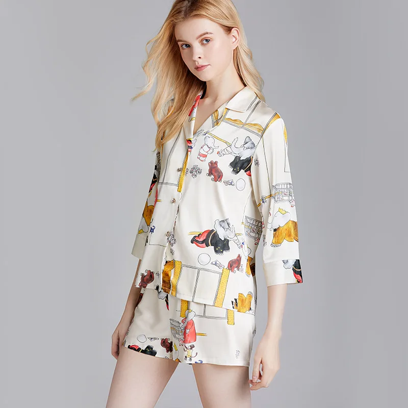 Two-piece Suit Shorts Pajamas Sets Cartoons Satin Pajamas 2021Women High Quality soft Pajamas Casual Home Wear Ice silk Pajamas 
Two-piece Suit Shorts Pajamas Sets Cartoons Satin Pajamas 2021Women High Quality soft Pajamas Casual Home Wear Ice silk Pajamas