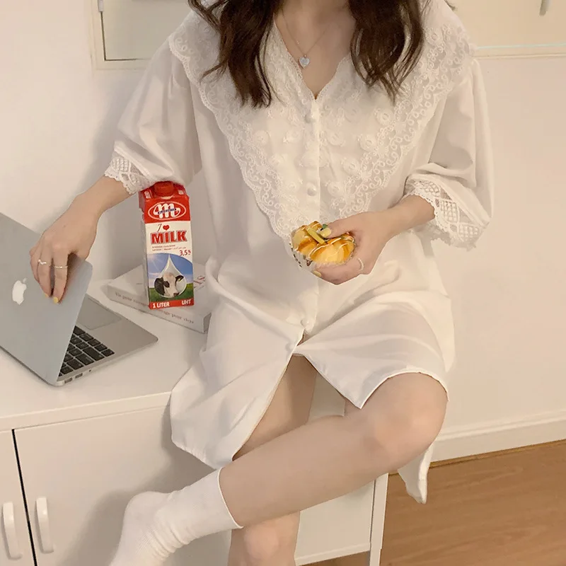 Summer Lace Pajamas Sets Sweet Thin Cool Silk Short Sleeve Nightgown Girls Vintage Sexy V-neck White Dress Loose Cute Sleepwear
Summer Lace Pajamas Sets Sweet Thin Cool Silk Short Sleeve Nightgown Girls Vintage Sexy V-neck White Dress Loose Cute Sleepwear