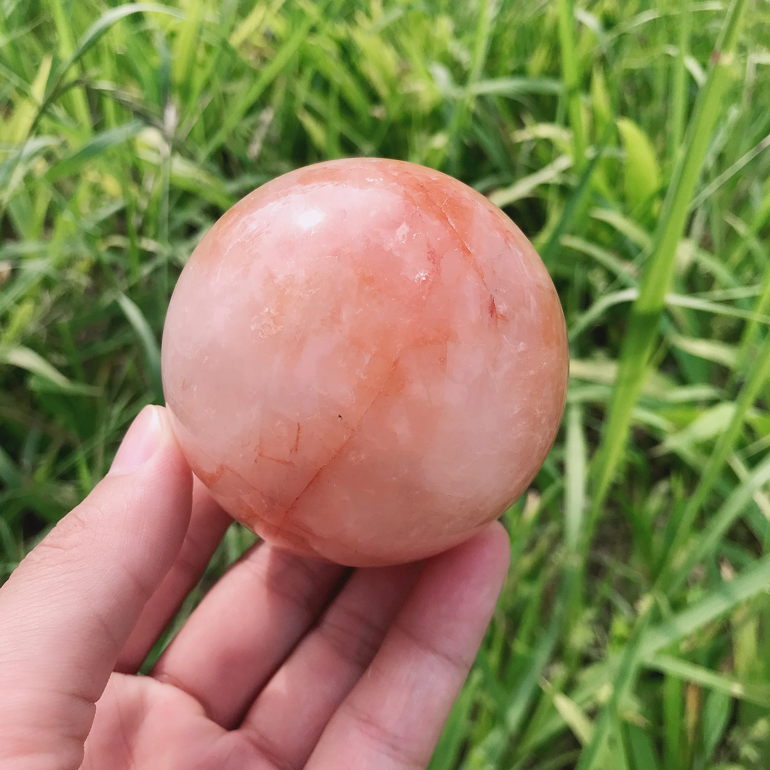 Natural crystal quartz ball red ball energy reiki stone home office aquarium decorative accessories gem 
Natural crystal quartz ball red ball energy reiki stone home office aquarium decorative accessories gem
